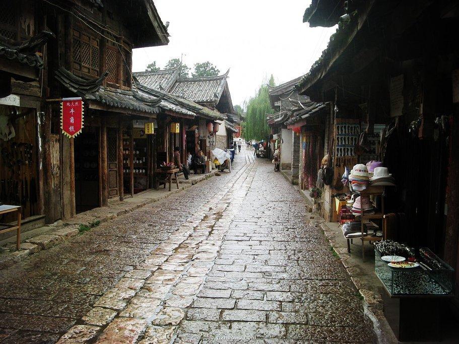 浦原喜助坐在窗户上是哪一集，2004下面这个？游戏画面