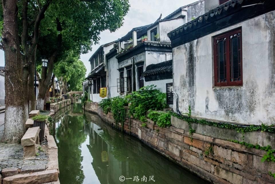 逃离潮湿的房屋